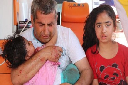 Adana&#8217;da otomobiller kafa kafaya çarpıştı: 2&#8217;si çocuk 10 yaralı 