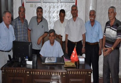 Aday adaylığı için görevinden istifa etti