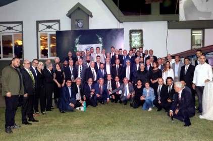 Adil Sani Konukoğlu&#8217;na teşekkür plaketi 