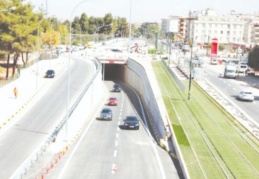 Adnan Menderes ve Bedri İncetahtacı köprülü kavşağı arası trafiğe kapanıyor