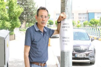 Adres göstererek para kazanıyor