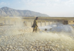 Afganistan'daki 1 trilyon dolar değerindeki maden rezervleri yeniden gündemde