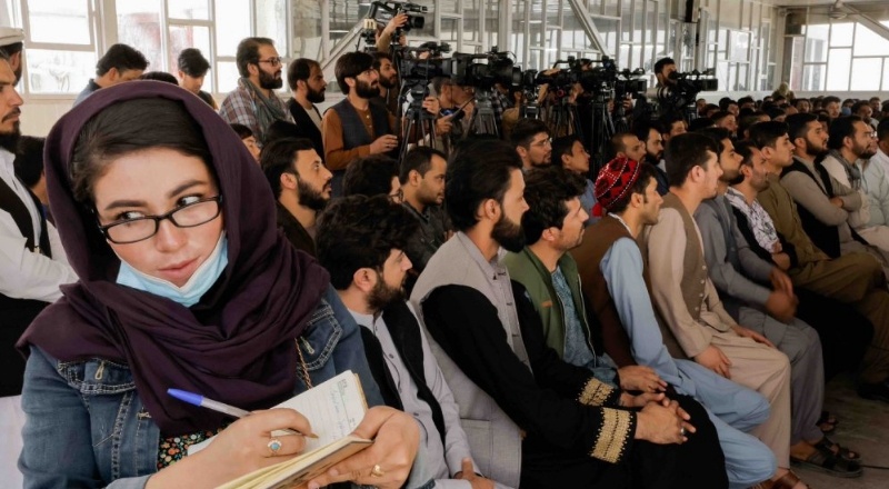 Afganistan'da medyanın yüzde 40'ı kapandı, kadın gazetecilerin yüzde 80'i işini kaybetti