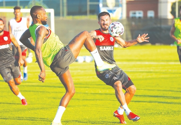 Afyon Kampında çifte antrenman