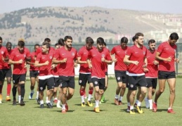 Afyon’da kamp keyfi başka oluyor