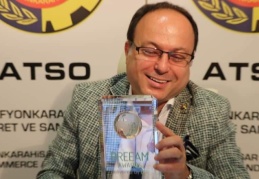 Afyonkarahisar Ticaret ve Sanayi Odası Yönetim Kurulu Başkanı Hüsnü Serteser: Artık geçerken uğranacak değil, konaklanıp keşfedilecek bir şehiriz