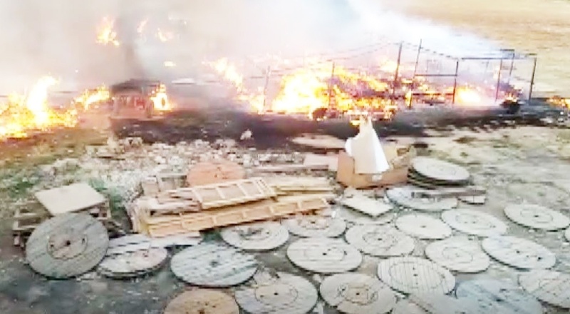 Ağılda çıkan yangında 12 yaşındaki çocuk yanarak öldü