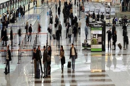Ağustos&#8217;ta 200 binden fazla insan uçtu