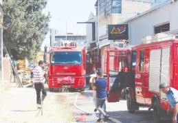 Ahşap üretim atölyesinde çıkan yangın söndürüldü