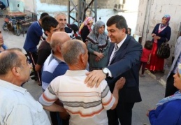 Ailelerin sıkıntı ve sorunlarını dinledi