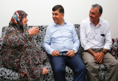 Ailelerin sorunlarına ortak oluyor