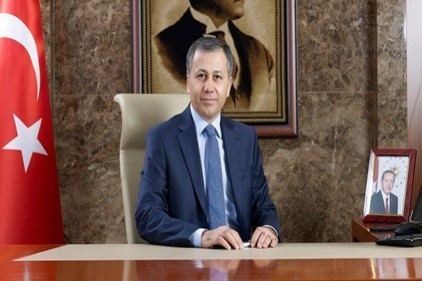 Aileyi; sevgi, fedakârlık ve hoşgörüyle geleceğe taşıyan varlık