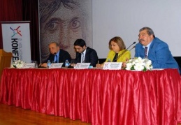 Ajanslar hem yatırıma hem eğitime öncülük ediyor