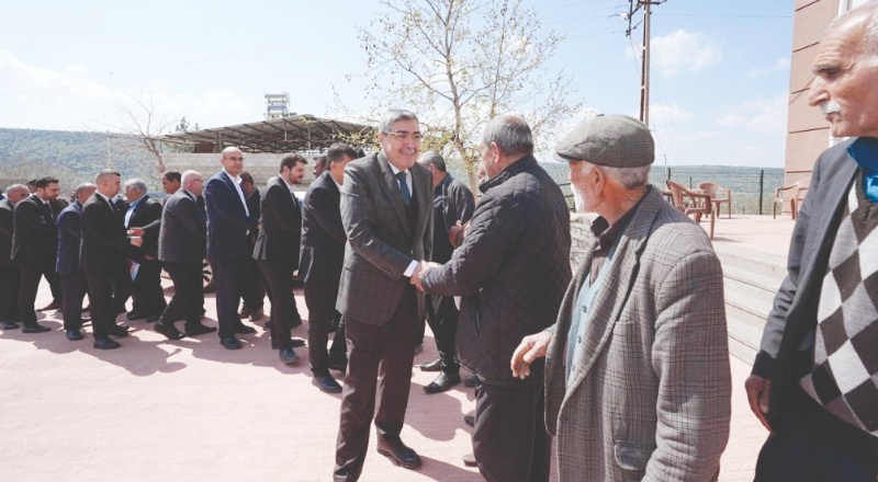 AK Parti adayları sahada