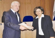 AK Parti İl Başkanı Ahmet Uzer, mazbatasını aldı 