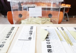 AKP, Seçim Yasası değişikliğini Mart başında Meclis'e sunmayı planlıyor