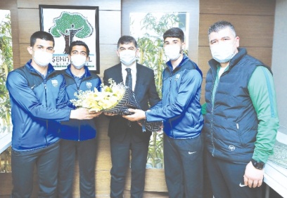 Akademide yetişen yetenekler profesyonel kulüplere transfer oluyor