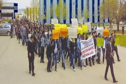 Akademisyen ve öğencilerden formasyon eylemi