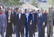 Akar ve Ata, çadırkenti ziyaret etti