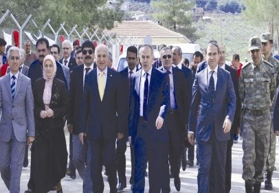 Akar ve Ata, çadırkenti ziyaret etti