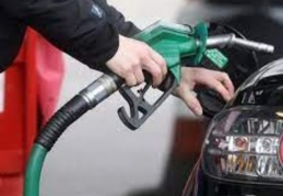 Akaryakıt ürünlerine ilk indirim geldi; 2 lira 29 kuruş ucuzladı!