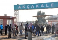 Akçakale sınır kapısında yoğunluk yaşanıyor