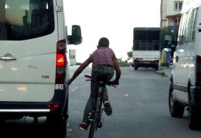 Akıl fukarası gençliğin hali!