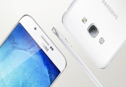 Akıllı telefon hastası çocuk parmağını kesti