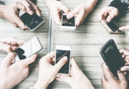 Akıllı telefonlara en bağımlı 10 ülke içinde Türkiye de var