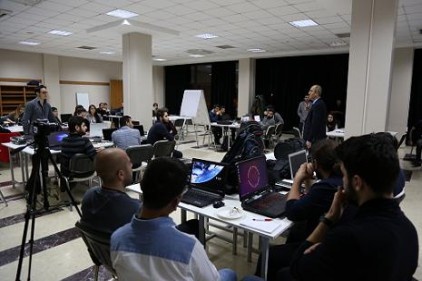 Akıllı Yaşam Hackathon ile gelecek HKÜ&#8217;de kodlanıyor