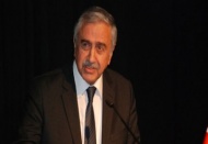 Akıncı, hükümeti kurma görevini kime verdi?