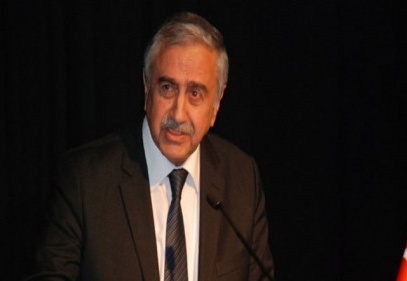 Akıncı, hükümeti kurma görevini kime verdi?