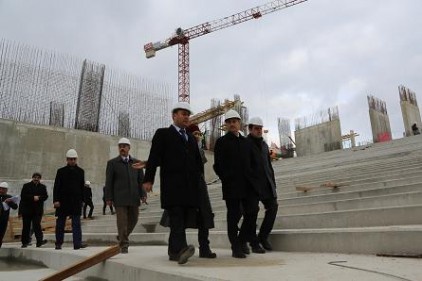 Akkent Kültür ve Kongre Merkezi özellikleri ve incelikleri olan bir yapı