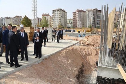 Akkent Mahallesi&#8217;ne kongre merkezi yapılıyor