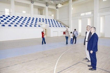 Akkent Spor Köyü Kapalı spor salonu tamamlandı