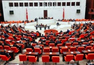 AKP Gaziantep Milletvekili Ahmet Uzer: Ant İçme dışında yalnızca bir kez 2018 yılında söz aldı. Uzer’in ilk imza sahibi olduğu kanun teklifi de bulunmuyor