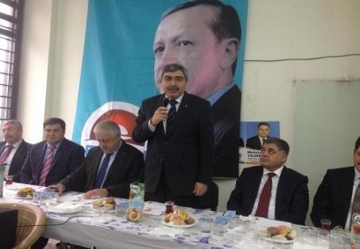 AKP il yönetimi ilçeleri dolaşıyor