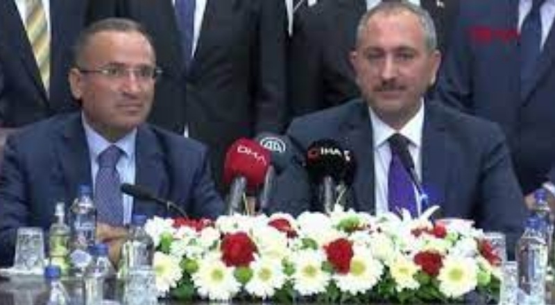 AKP kulislerinde dört bakanın daha “görevden alınacağı” konuşuluyor