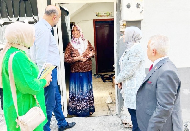 AKP milletvekilleri sahaya indi