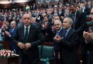 AKP seçim çalışmaları için 2 şirketle görüşüyor