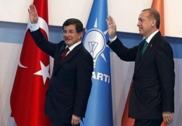 AKP siyasi teamülleri ve nezaketi alaşağı etti