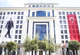 AKP, yarın 804 belediye başkanı kampa giriyor... Seçim öncesi yol haritası belirlenecek