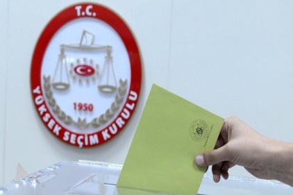 AKP&#8217;de ilk sırada vekiller yer aldı