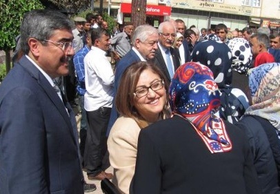 AKP’de kalabalık bayramlaşma