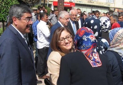 AKP’de kalabalık bayramlaşma