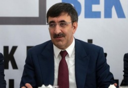 AKP’den Döviz Kuru Açıklaması: Dalgalanmalar er geç duracak 