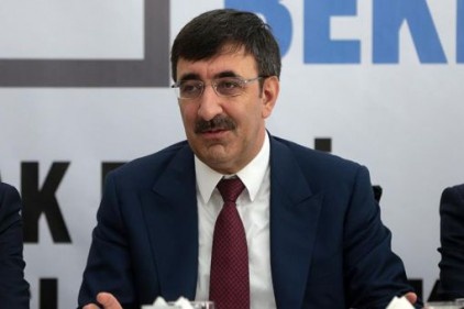 AKP&#8217;den Döviz Kuru Açıklaması: Dalgalanmalar er geç duracak 