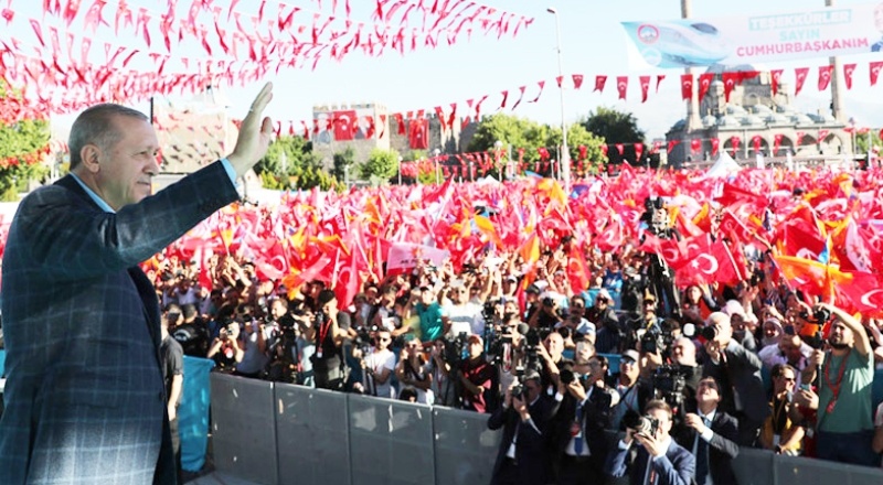 AKP'li Özcan: Cumhurbaşkanı seçimini en kötü ihtimal yüzde 53-54 bandında tamamlarız