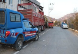 Akrabalar arasında çıkan bıçaklı kavgada 2 kişi öldü, 1 kişi yaralandı