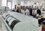 Akredite olan ikinci üniversite hastanesi laboratuvarı